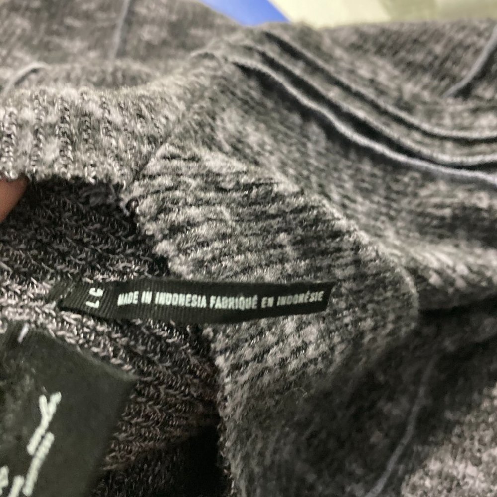 Urban Outfitters Out From Under Tripp Cropped Mock Neck Top Gray Waffle Knit L - Picture 8 of 10